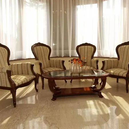 Patatas Βίλα Λεμεσός